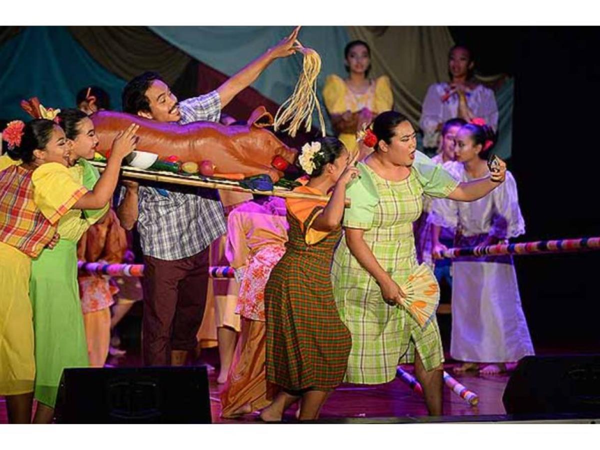 Lechon at Folklorama's "Pearl of the Orient" Pavilion. Photo by Filipino Journal