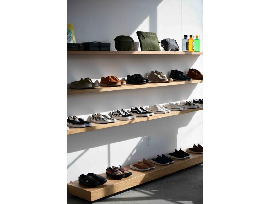 Retail display for footwear